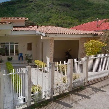 Casa para temporada Villa Governador Celso Ramos Bagian luar foto